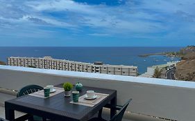 The Mayfair Village Apto 305